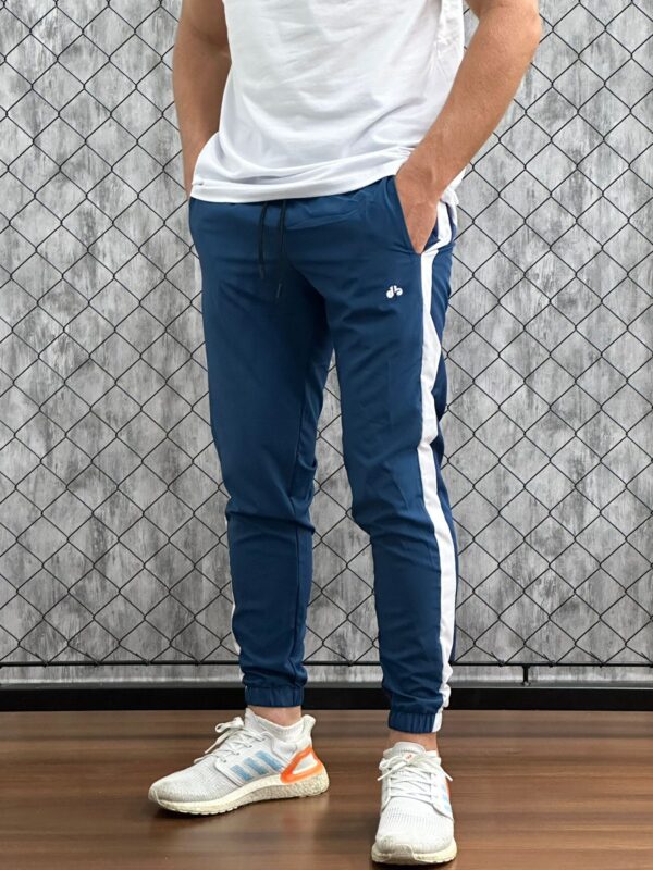 Calça Elastic Esportiva com punho e faixa na lateral