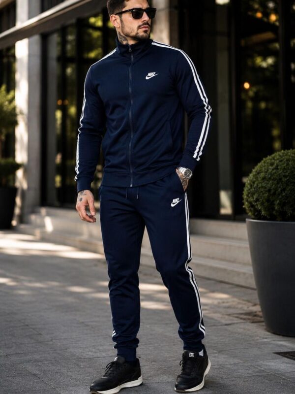 Conjunto Esportivo Tech Fleece