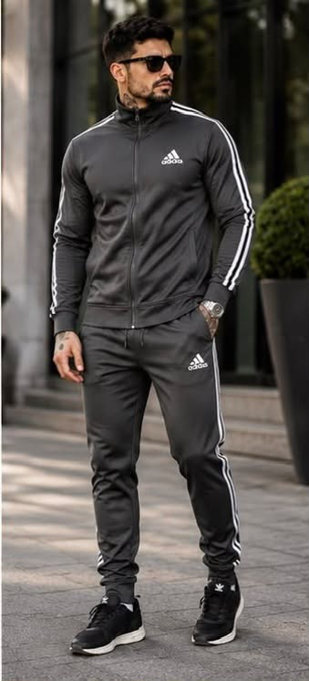 Conjunto Esportivo Tech Fleece